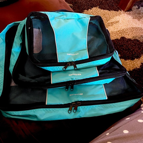 Samsonite Set of Three Travel Bags NWOT - Picture 1 of 8